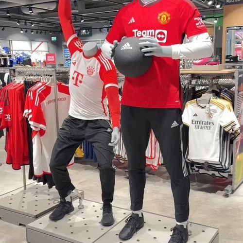 Halo, halo! To jest gratka dla fanów marki @adidas ✨ Dziś robisz zakupy za 330 zł i więcej i dostajesz rabat -20% na...